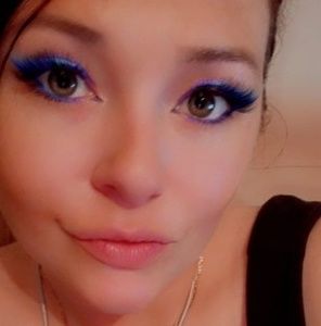 Meet your Posher, Brittany-lea